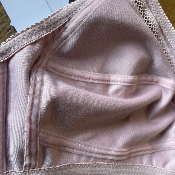 NWT Gloria Vanderbilt #3071 40D Full Coverage Wire Free Lined Cups Wide Straps - Picture 6 of 9